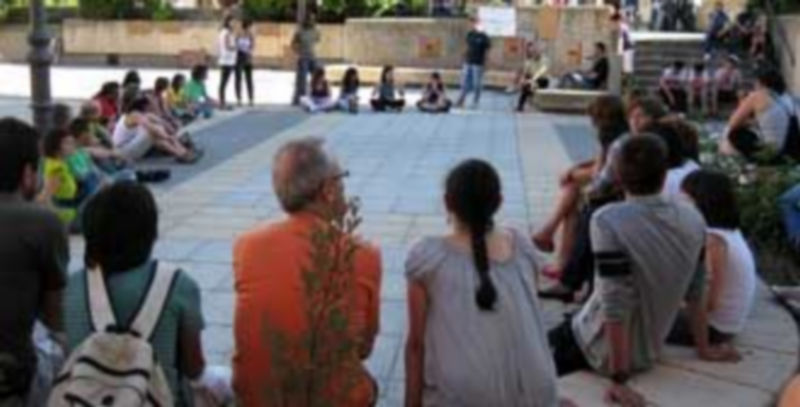 Un momento de la concentración celebrada en la villa. / Nuria Pascual