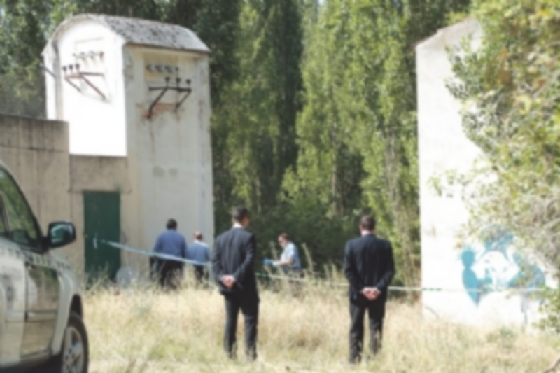 El cuerpo fue hallado en la parte lateral de los corrales de los toros. / C.N.