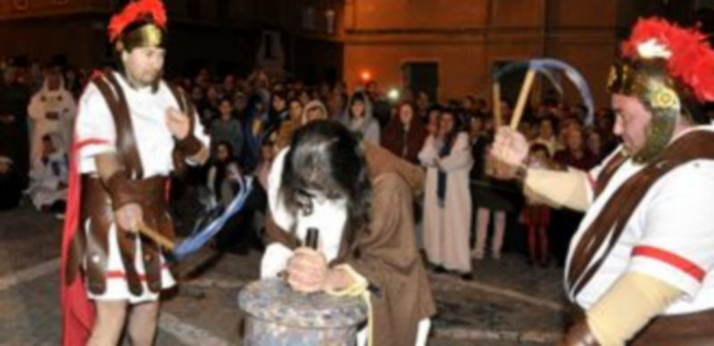 Un momento de la escenificación celebrada el año pasado en el barrio. / Alberto Benavente
