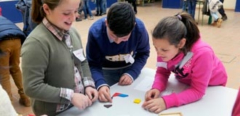 La olimpiada escolar reunió a más de 80 estudiantes de 17 centros educativos de distintas localidades segovianas. / Kamarero