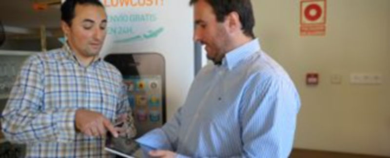 Carlos Antonegui y Víctor Olmos impartieron ayer un seminario. / Kamarero