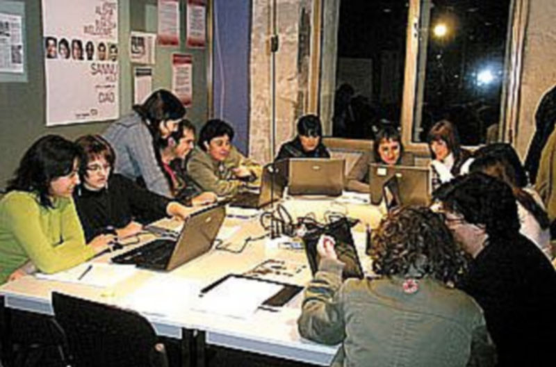 El Aula Virtu@l facilitará el acceso a internet con los ordenadores del centro./EL ADELANTADO