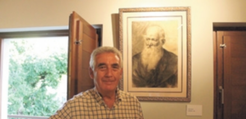 Noé Quintanilla Senovilla junto a su pieza favorita