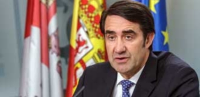 Junta y diputaciones crean grupos mixtos de trabajo provinciales 1 El consejero de Fomento y Medio Ambiente