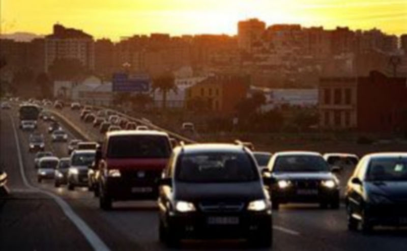 Retenciones en las principales salidas de Madrid./EFE