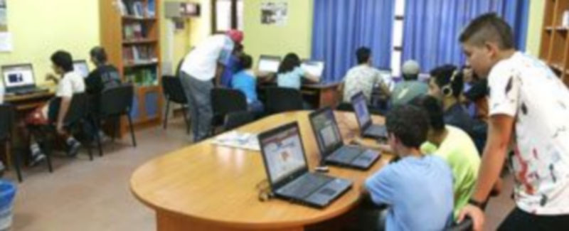 Los jóvenes contarán también con su propia programación los sábados./ Gabriel Gómez