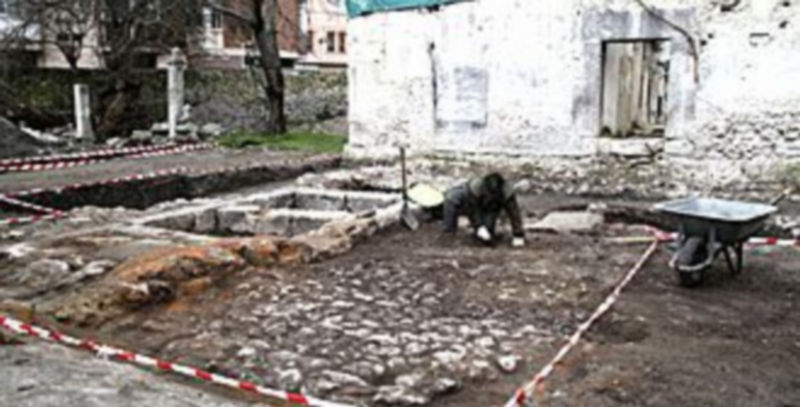 Las catas arqueológicas sacaron a la luz nuevos elementos en el entorno del edifico de Las Tenerías. /Gabriel Gómez