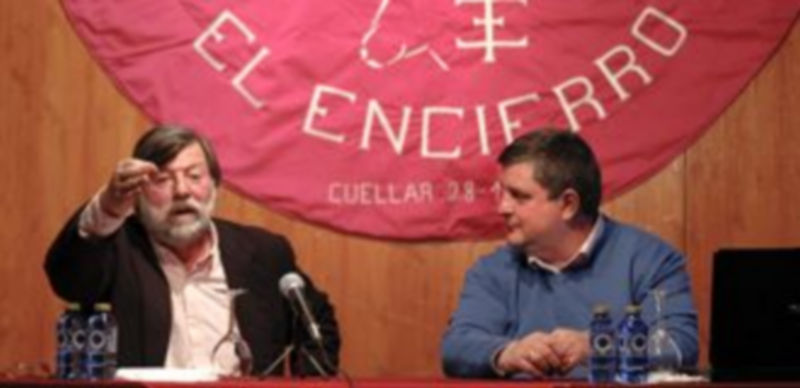 Sánchez Fabrés durante su intervención junto al presidente de la peña