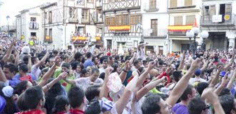 El pregón es una de las actividades más multitudinarias de las fiestas. / Gabriel Gómez
