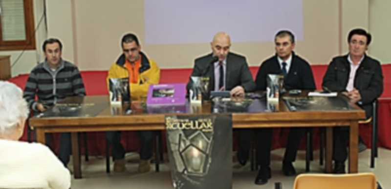 Acto de presentación del cartel y del programa de actos de Semana Santa de 2015 en el salón parroquial. / C. Núñez