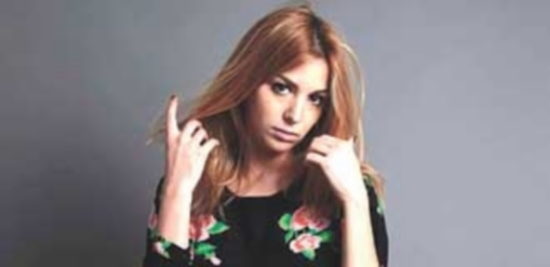 Fotografía promocional de Nat Simons. / El Adelantado