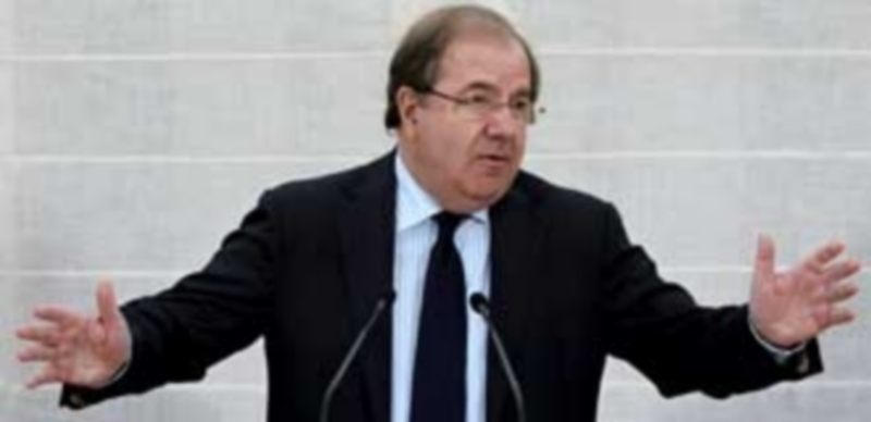 Herrera anima a trabajar con ilusión por el futuro de la región 1 Juan Vicente Herrera mantuvo un encuentro con altos cargos de la Junta de Castilla y León y ofreció su primera comparecencia pública en este nuevo año./ Efe