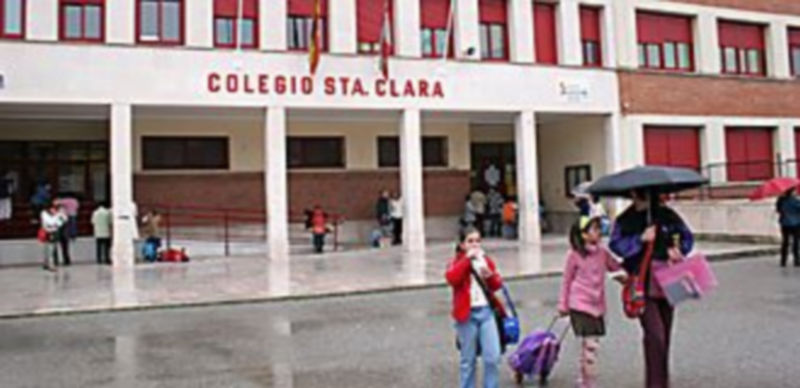 El colegio de Santa Clara acogerá este año el desarrollo de este programa de actividades para niños. / Gabriel Gómez