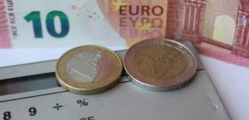 Castilla y León es la comunidad autónoma que menos puede cumplir con su planificación de ahorro. / Europa Press