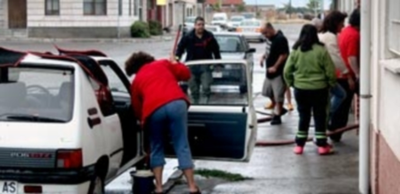 La mejora de la red de saneamiento de la carretera de El Henar acabará con los problemas de inundaciones. / C.N.