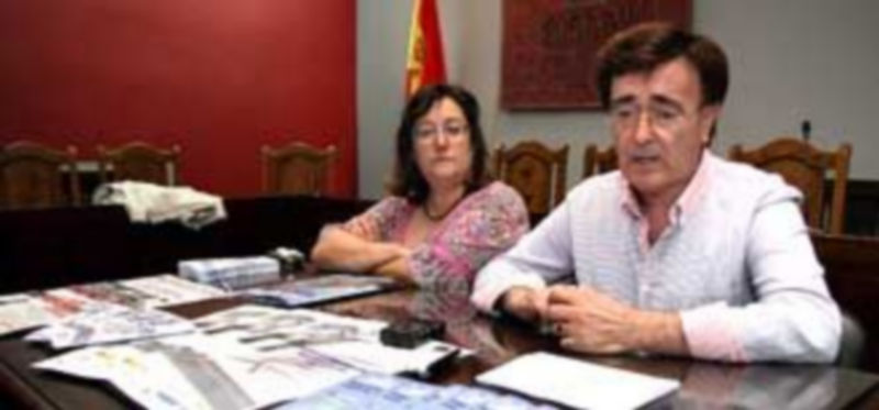 El alcalde electo de la villa y la concejala de Cultura
