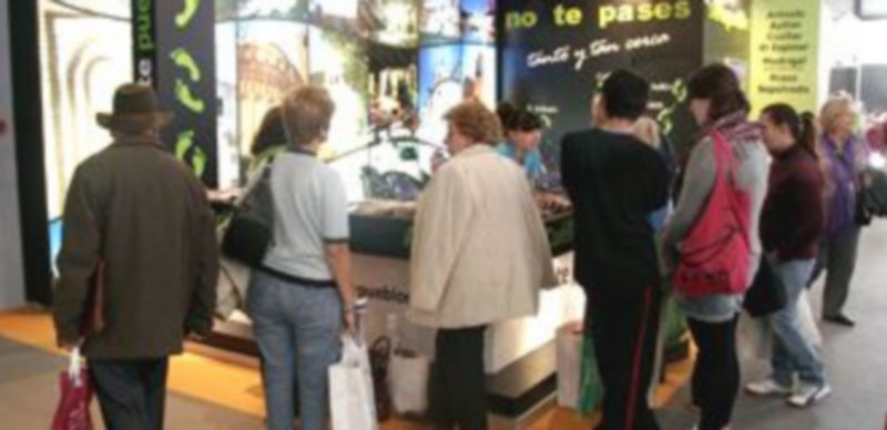Stand promocional de los Siete Pueblos en una edición anterior de Intur./ Gabriel Gómez.
