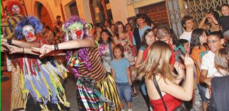 Un pasacalles de Zereia abrió también la primera edición de Festeamus./ Gabriel Gómez