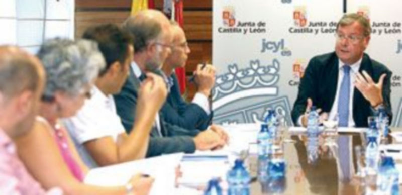 Silván espera financiación estatal para el plan urgente de vivienda 1 El consejero de Fomento y Medio Ambiente