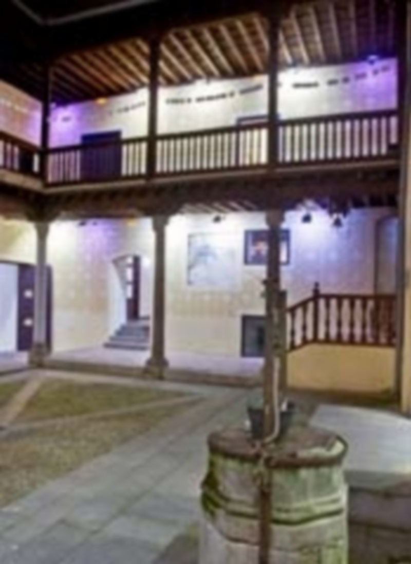 Las proyecciones se realizan en el Palacio de Quintanar. /  Kamarero