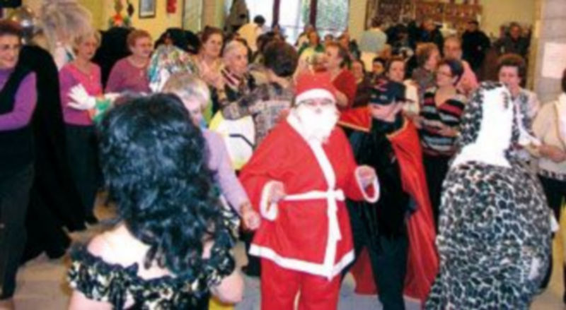 Los usuarios disfrutan cada año del carnval en el Centro de Día./Gabriel Gómez