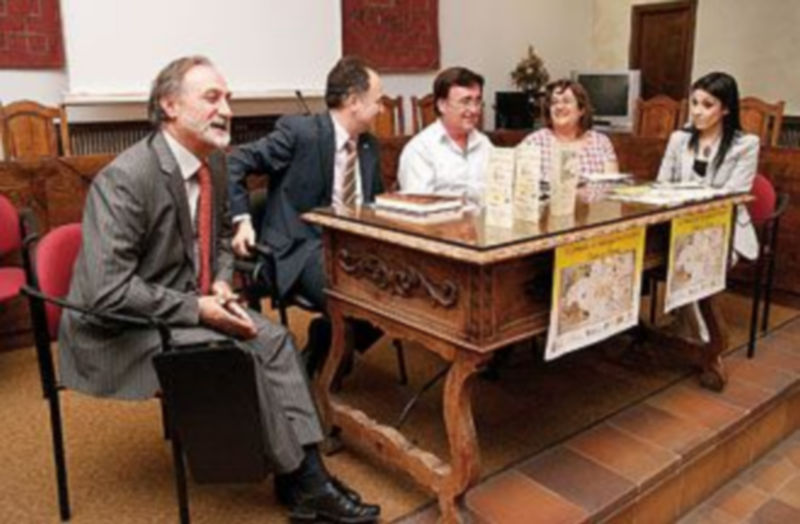 Un momento de la presentación de las Jornadas ayer en el salón de actos del Ayuntamiento./GABRIEL GÓMEZ