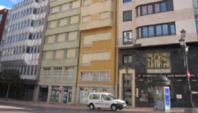 El Ayuntamiento y la Junta aúnan esfuerzos en materia de vivienda 1 El acuerdo permitirá la cooperación en vivienda social y suelo industrial. / E. P.