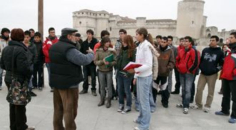 Alumnos durante una de las visitas realizadas el pasado año dentro de esta iniciativa municipal. / Gabriel Gómez