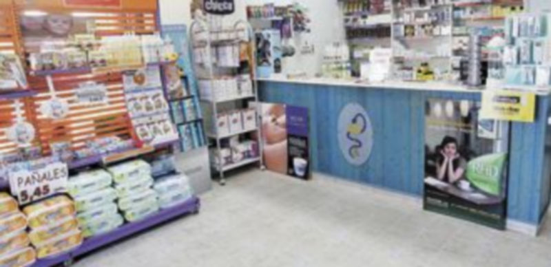 Interior de una de las farmacias que hay en la Comunidad. / Consuelo López