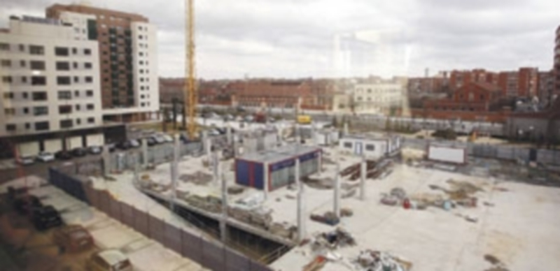 El escaso peso del sector de la construcción y actividades inmobiliarias en relación con otras regiones españolas es una de las claves del buen comportamiento. / ICAL