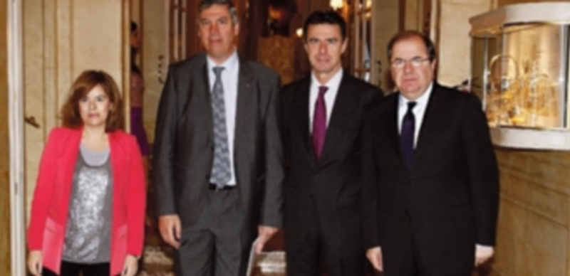 Renault crea 450 nuevos empleos al poner en marcha el tercer turno 1 El anuncio se realizó en un desayuno informativo de Nueva Economía Fórum