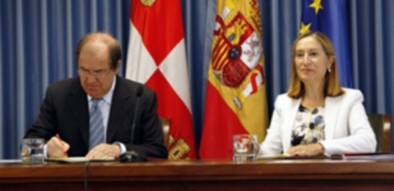 El Plan de Vivienda creará 2.200 puestos en la región hasta 2016 1 El presidente de la Junta