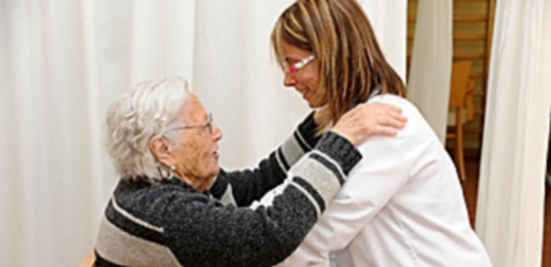 UGT pide que se cualifique a 5.000 trabajadores de la Dependencia 1 Los trabajadores del sector de la dependencia son