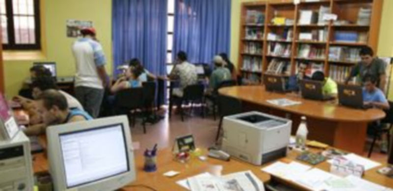 Los cursos de informática que se impartirán están enmarcados en el programa Iniciate. / Gabriel Gómez