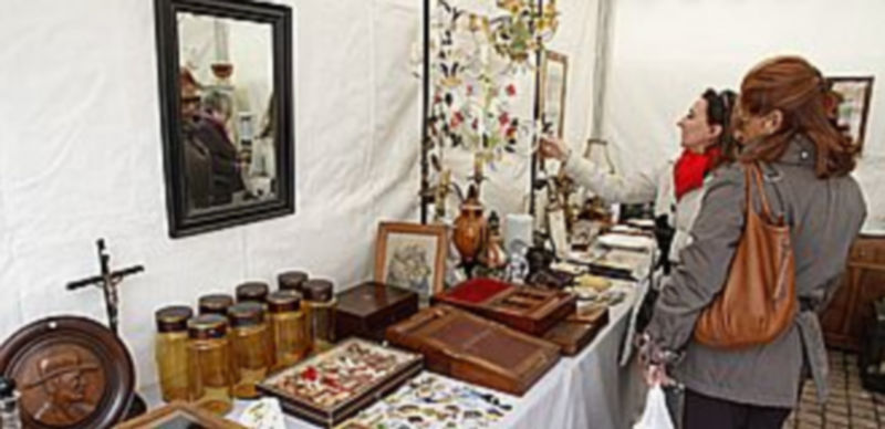 Mercado de Coleccionismo y Antigüedades durante su tercera edición. / Gabriel Gómez