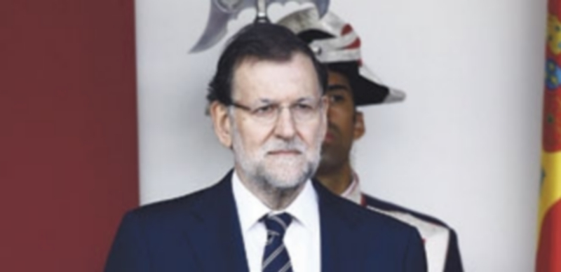 Rajoy durante el desfile militar por el 12 de octubre. / Europa Press