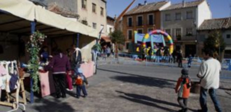 Durante toda la jornada de ayer distintas zonas del barrio acogieron actividades. / Gabriel Gómez