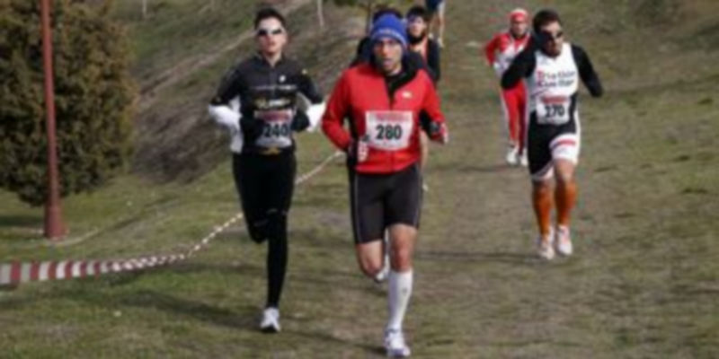 Participantes en la tercera edición del Duatlón Cross de la villa durante la prueba de carrera a pie. /Gabriel Gómez