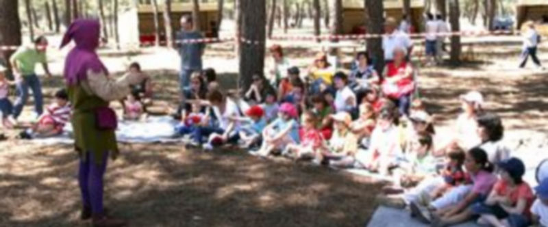 Participantes en el cuentacuentos desarrollado en la feria en 2009./Gabriel Gómez