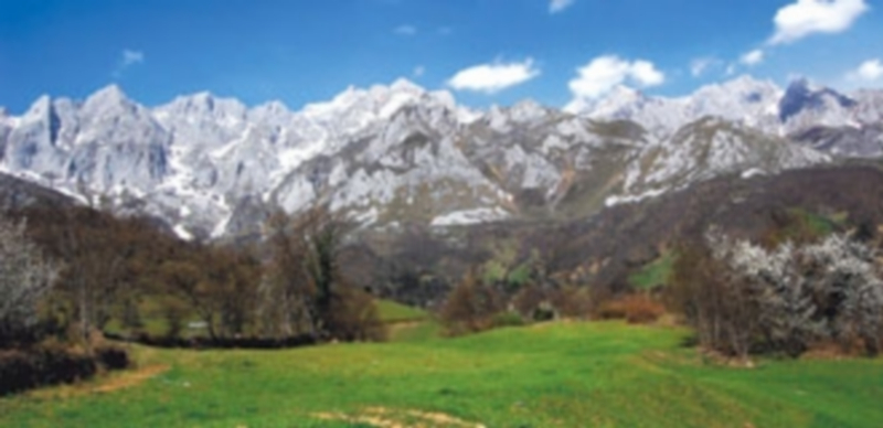 La Universidad de León celebra el curso ‘Gestión de Espacios Naturales’ 1 El Parque Nacional de Picos de Europa en Posada de Valdeón