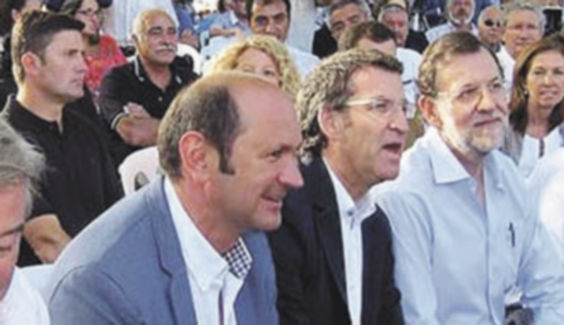 José Manuel Barreiro y Mariano Rajoy durante un mitin el pasado verano.  / E.p.