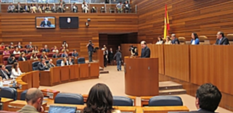 Juan Vicente Herrera ha llegado a un acuerdo con Ciudadanos para que faciliten su investidura como presidente. / E. P.