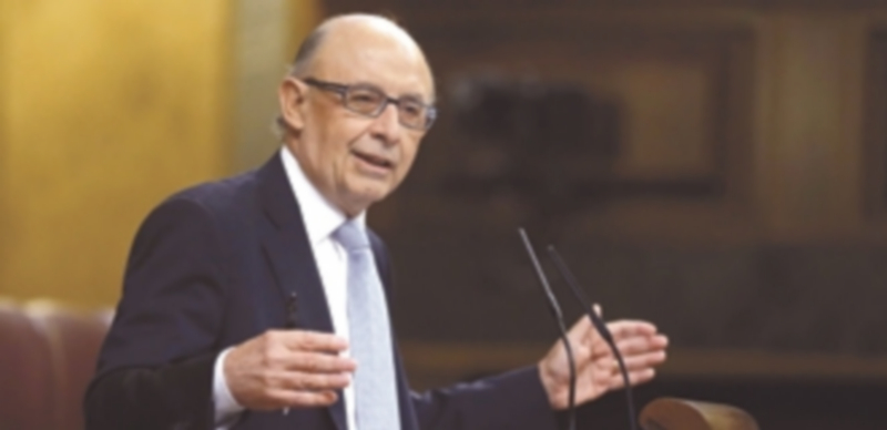 Montoro asegura que las cuentas no defraudarán a la ciudadanía 1 El ministro de Hacienda