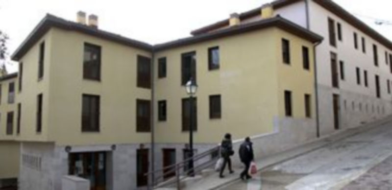 El Ayuntamiento ha absorbido con recursos propios el incremento de las viviendas de Niñas Huérfanas./ Gabriel Gómez.