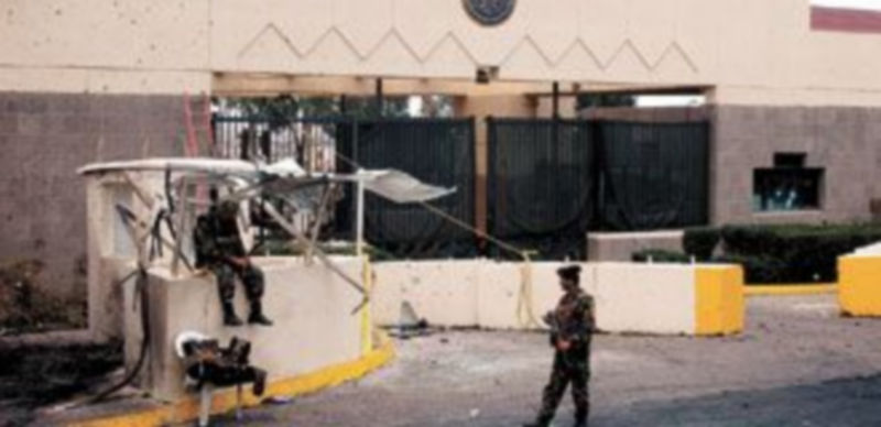 La vigilancia que los soldados yemeníes han hecho en los últimos meses de la embajada de Estados Unidos ha sido férrea debido a las amenazas terroristas. /EFE