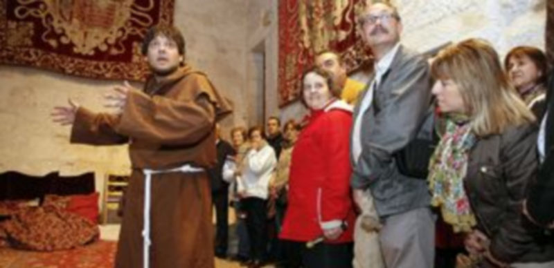 El municipio recibió 6.615 visitantes en los meses de julio y agosto 1 La teatralización nocturna ha sido un éxito en su segunda edición. / Gabriel Gómez