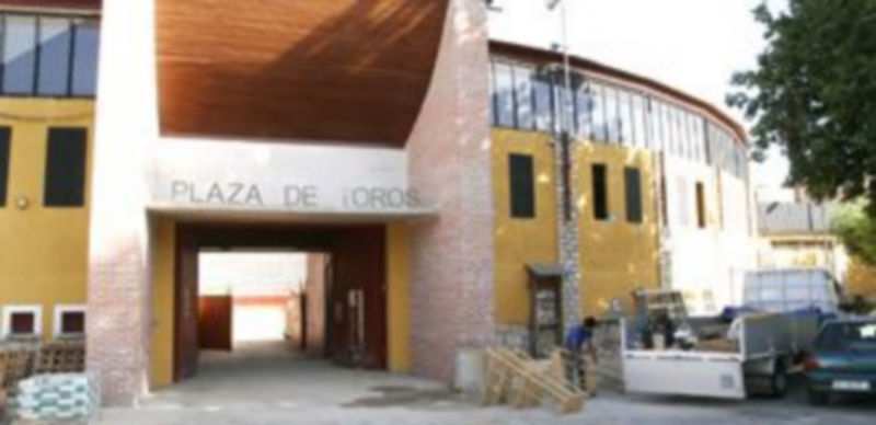 Una de las dependencias de la Plaza de Toros será acondicionada para acoger el Centro de Alimentos. / Gabriel Gómez