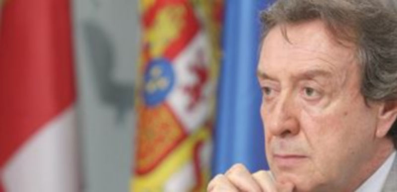 José Antonio de Santiago Juárez en la rueda de prensa posterior al Consejo de Gobierno. / MIRIAM CHACÓN (Ical)