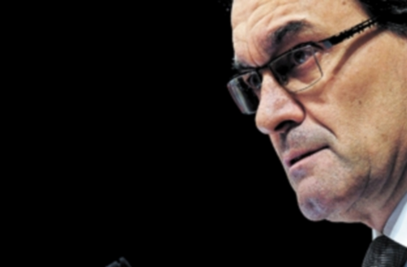 El ‘president’ explica cómo ve la situación política actual en el libro ‘Servir a Cataluña. Artur Mas. El hombre