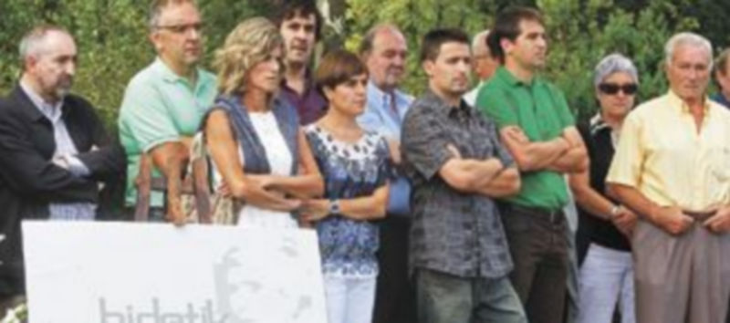 Miembros de todos los partidos políticos del País Vasco